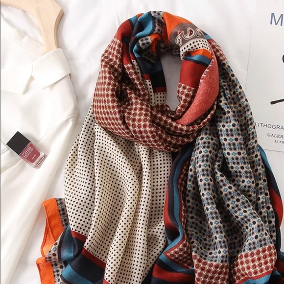 Spring Shawl - Picture 2 of 5